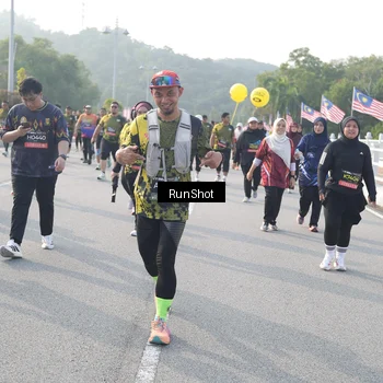 Runner Photo 6881010