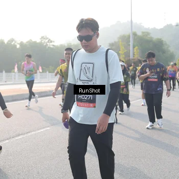 Runner Photo 6881024