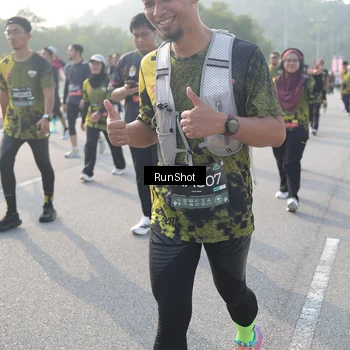 Runner Photo 6881030