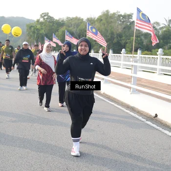 Runner Photo 6881039