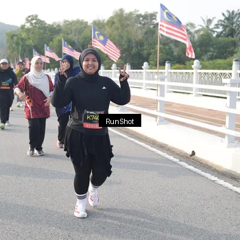 Runner Photo 6881042