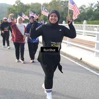 Runner Photo 6881056