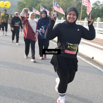 Runner Photo 6881058