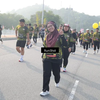 Runner Photo 6881072