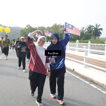 Runner Photo 6881111