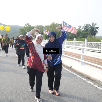 Runner Photo 6881113