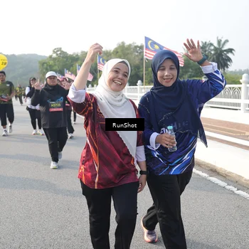 Runner Photo 6881121
