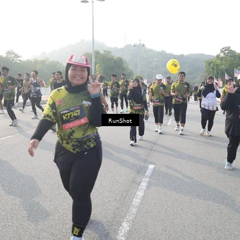 Runner Photo 6881124
