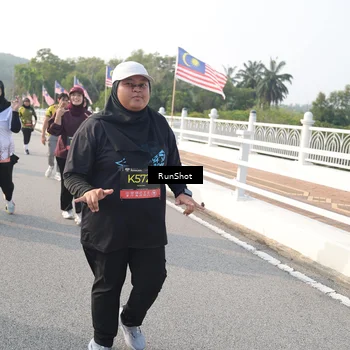 Runner Photo 6881154
