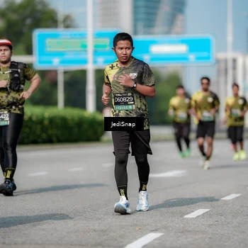 Runner Photo 6881282