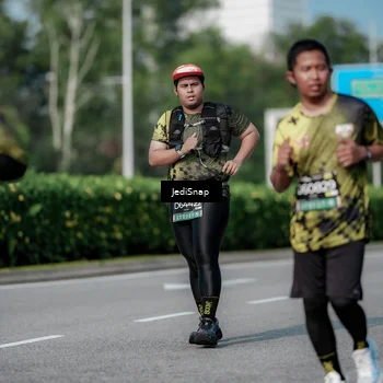 Runner Photo 6881283