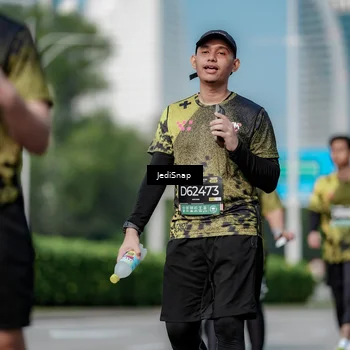 Runner Photo 6881940