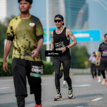 Runner Photo 6882011