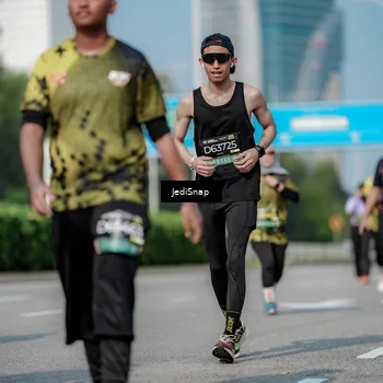 Runner Photo 6882022