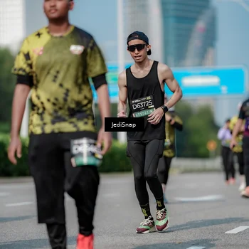 Runner Photo 6882024