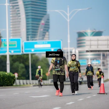 Runner Photo 6882422