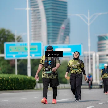 Runner Photo 6882437
