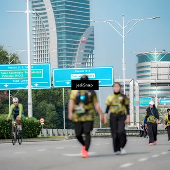 Runner Photo 6882438