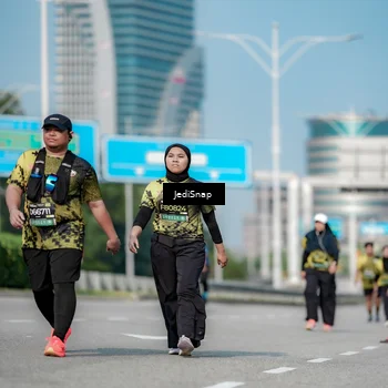 Runner Photo 6882443