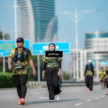 Runner Photo 6882444