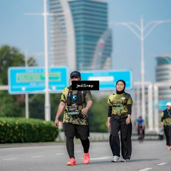 Runner Photo 6882447