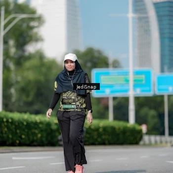 Runner Photo 6882469