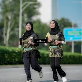 Runner Photo 6882475
