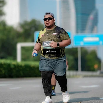 Runner Photo 6882487