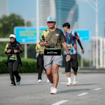 Runner Photo 6882551