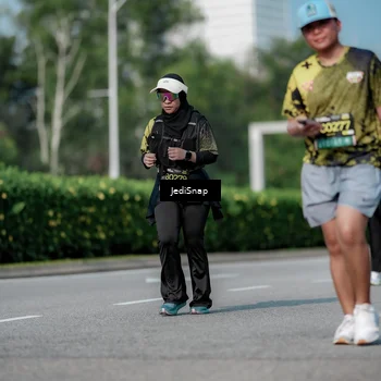 Runner Photo 6882556