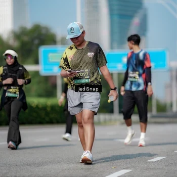 Runner Photo 6882557