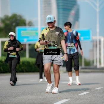 Runner Photo 6882564