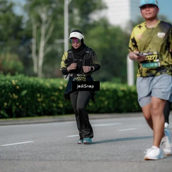 Runner Photo 6882565