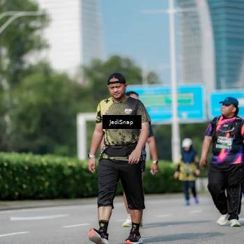 Runner Photo 6882666