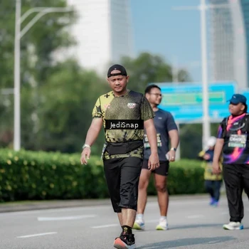 Runner Photo 6882671