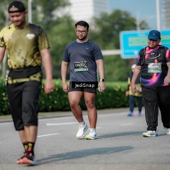 Runner Photo 6882681