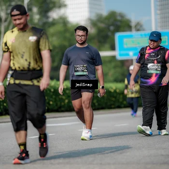 Runner Photo 6882691