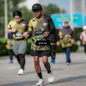 Runner Photo 6882702