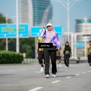 Runner Photo 6882778
