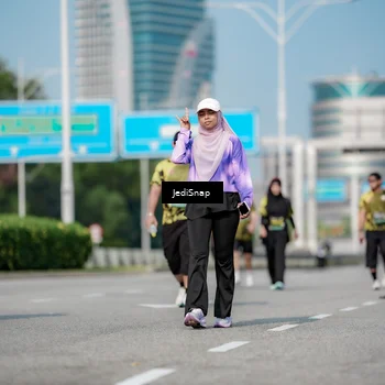 Runner Photo 6882779