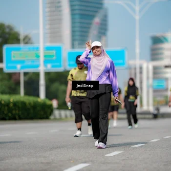 Runner Photo 6882784