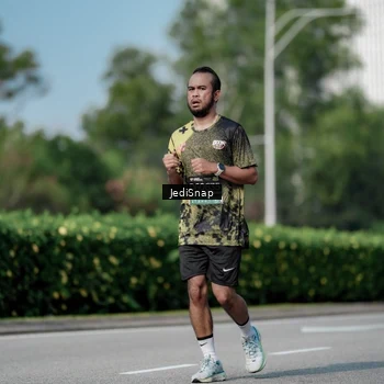 Runner Photo 6882788