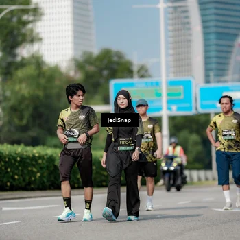 Runner Photo 6882819