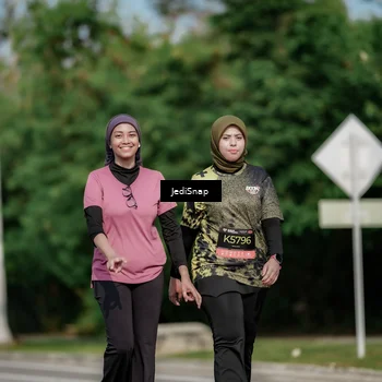 Runner Photo 6882832