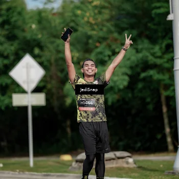 Runner Photo 6882834