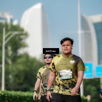 Runner Photo 6882842