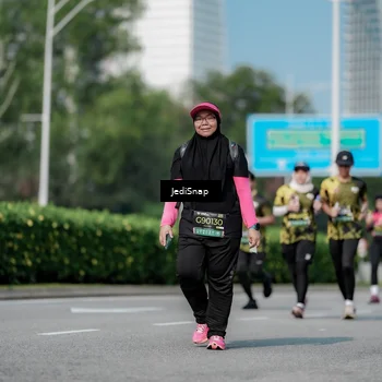 Runner Photo 6882879