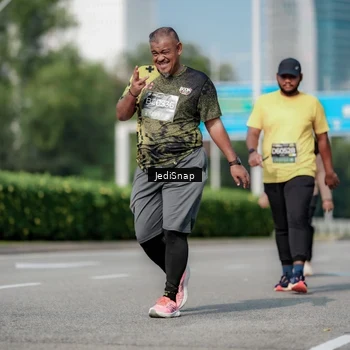 Runner Photo 6882945