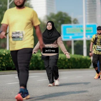Runner Photo 6882957