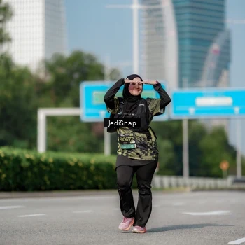 Runner Photo 6882994